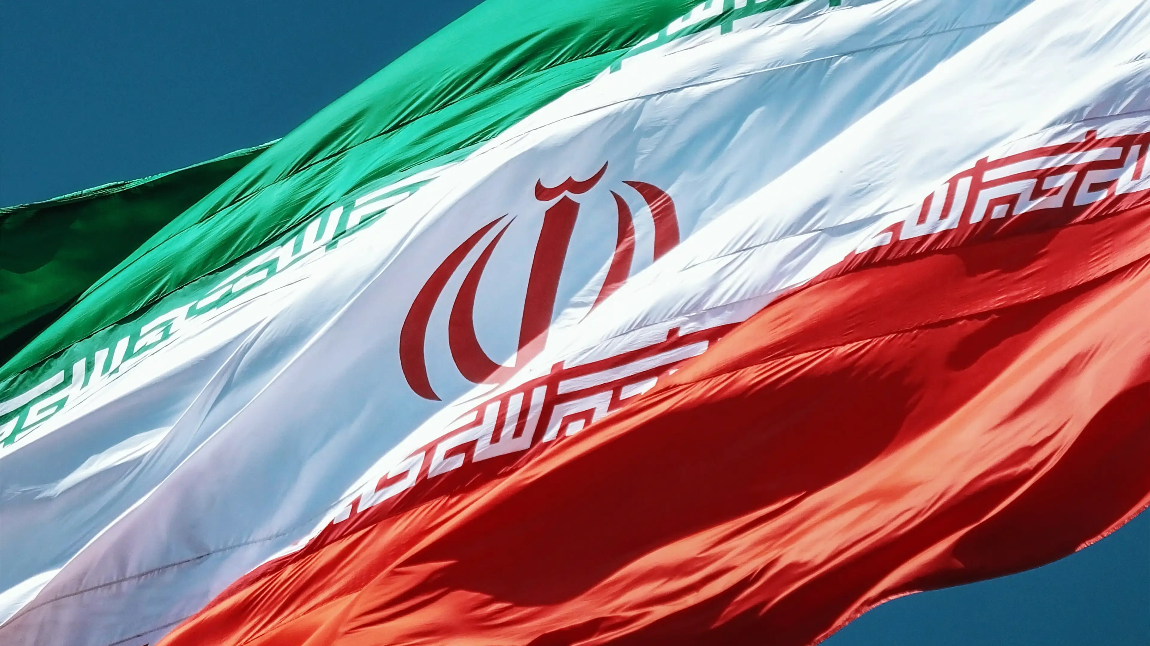 آیین چراغ خاموشی نیست
